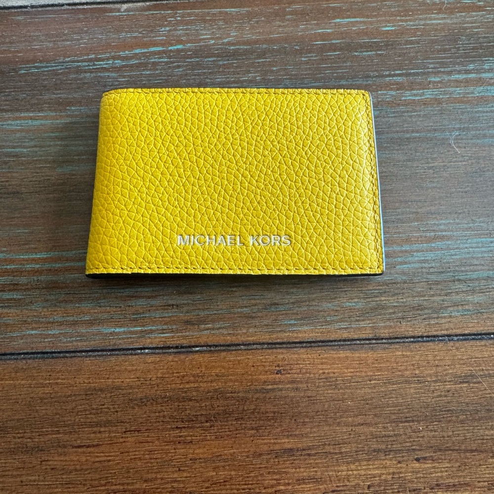Michael Kors Bright Gold Card Holder